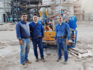 Iranian oil workers