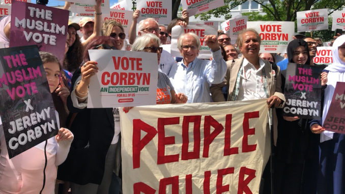 Loach supports Corbyn